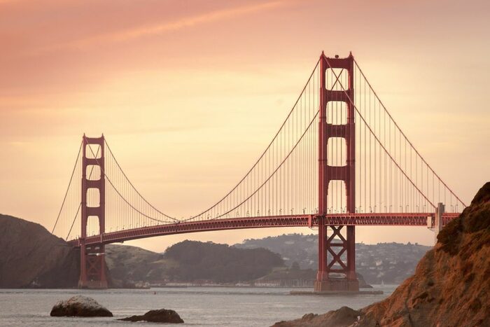 Golden Gate Bridge im Morgennebel